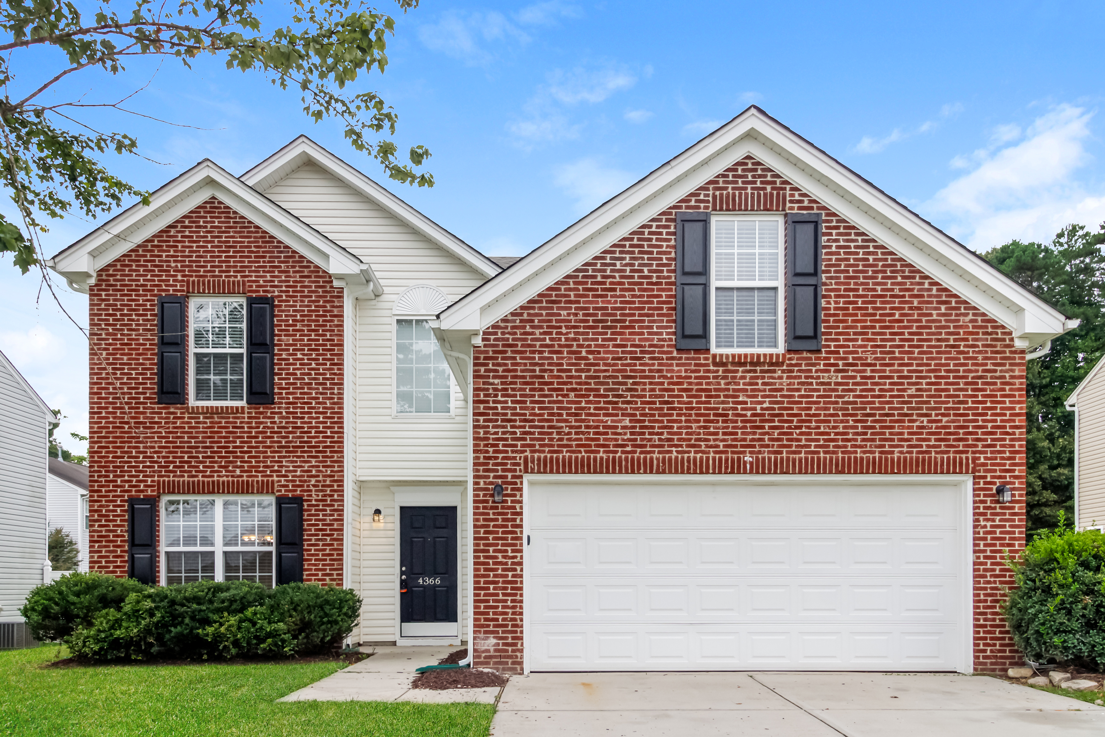 4366 PAULA DR Winston-Salem, NC 27127